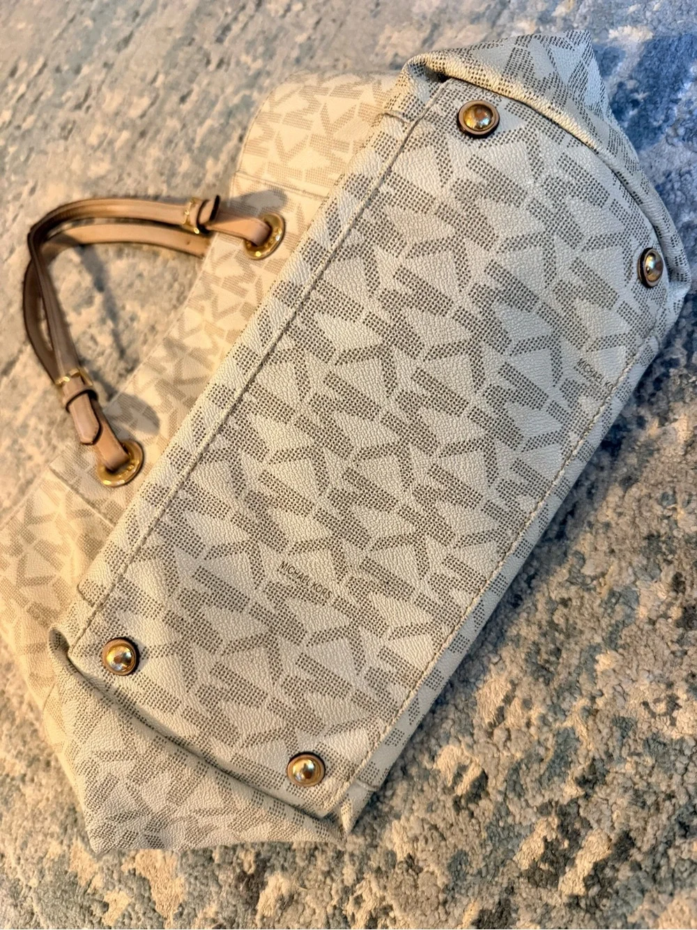 Michael Kors Cream Jet Set Tote